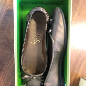 Sam & Libby women’s size 9M pewter colored ballet shoes.